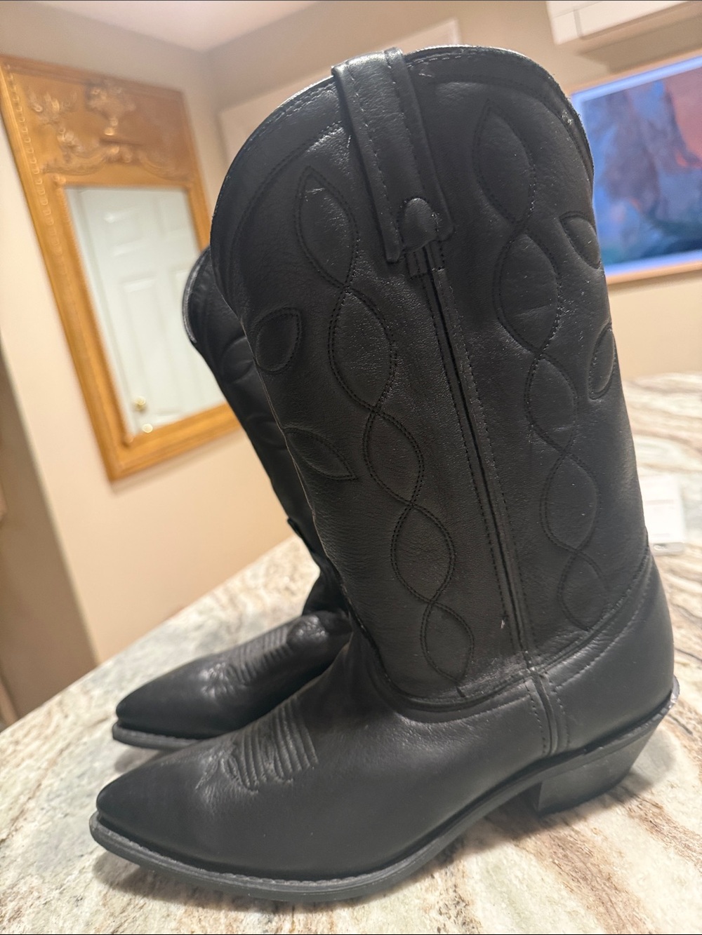 Classic Black  Western Pull-On Cowboy Boots for men or women